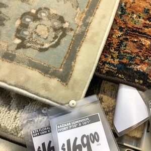 Meet your Posher, Liz